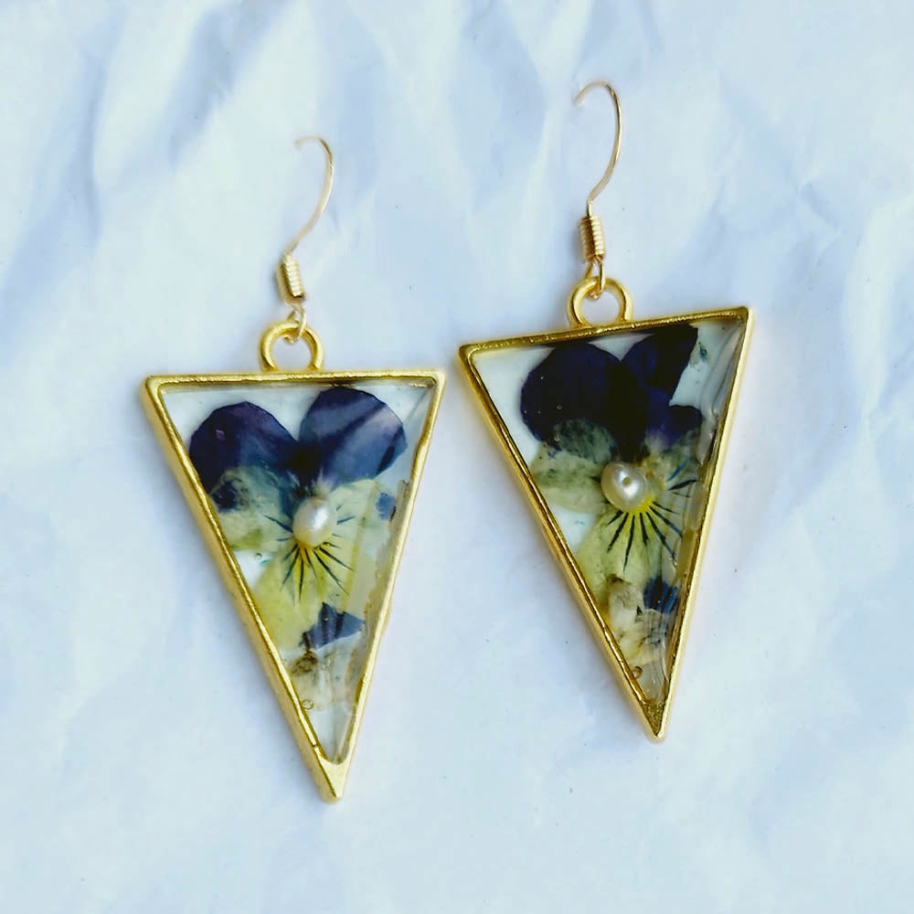 Triangle Earrings With Violets &amp; Pearls