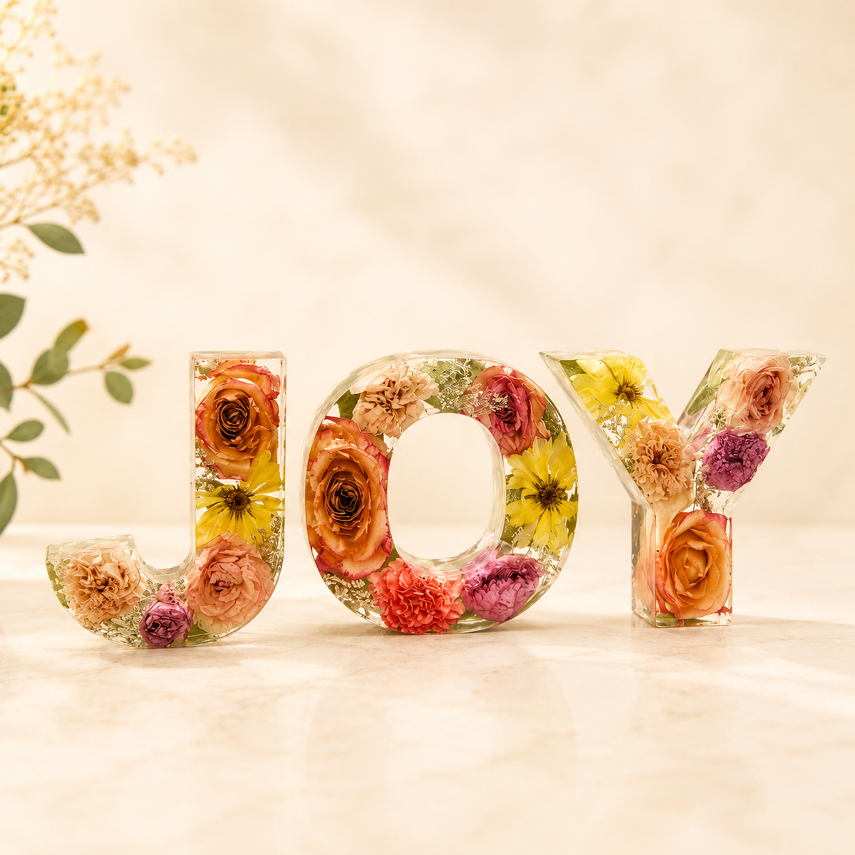 Personalized Resin Letter Keepsake – Large Flower Petal Initial