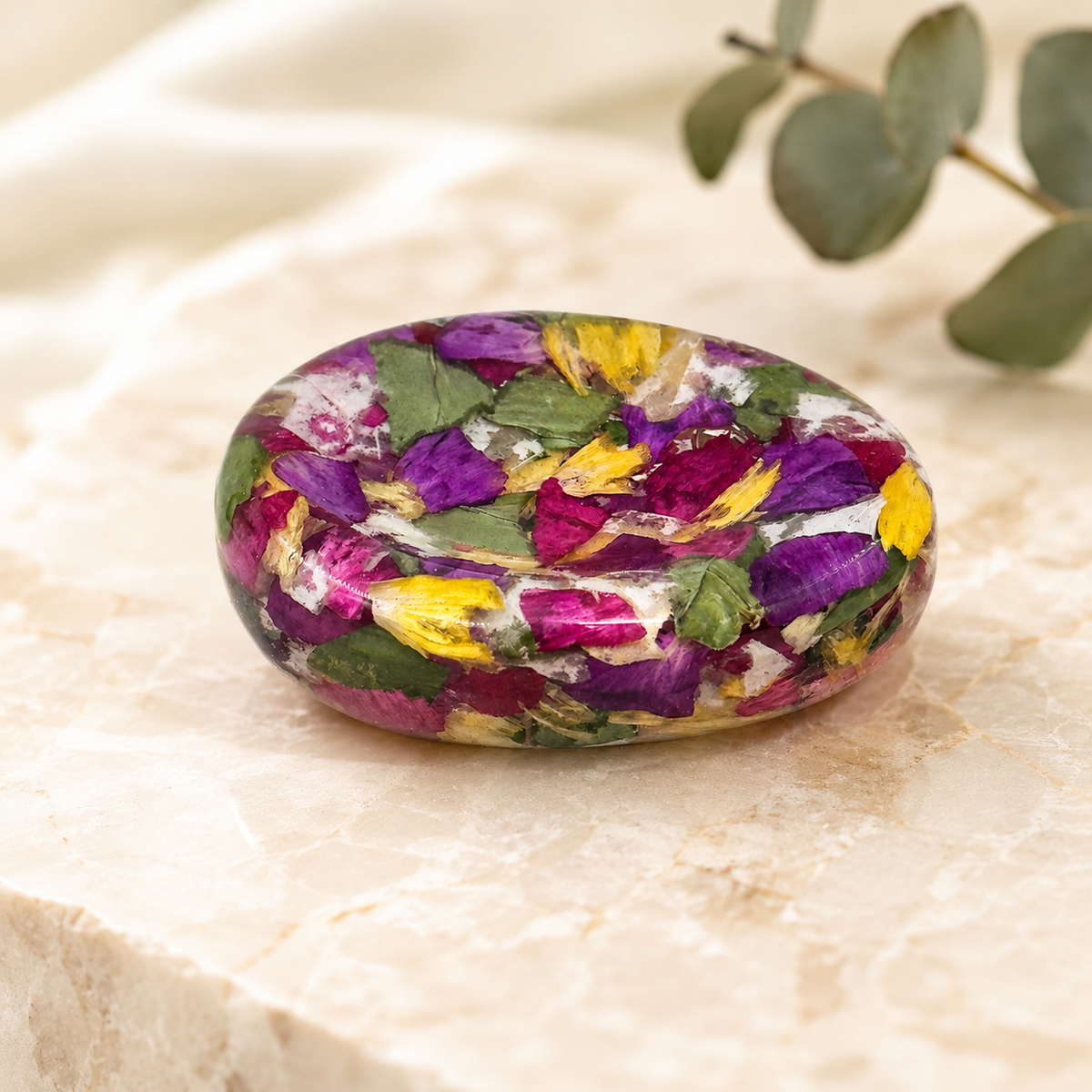 Floral Resin Worry Stone – Memorial Keepsake with Flowers or Ashes