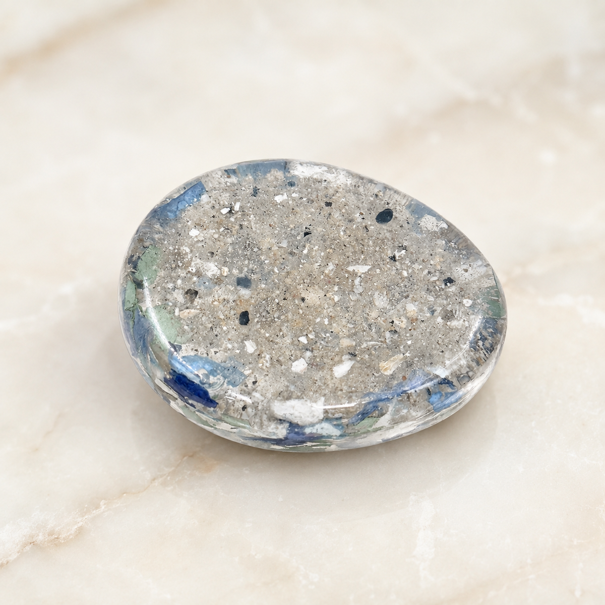 Floral Resin Worry Stone – Memorial Keepsake with Flowers or Ashes