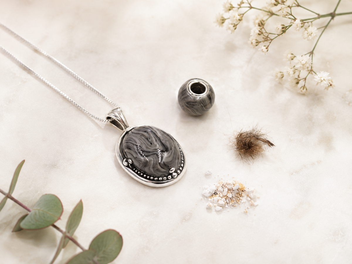 Ellie Pet Memorial Pendant – Custom Pet Cremation Jewelry