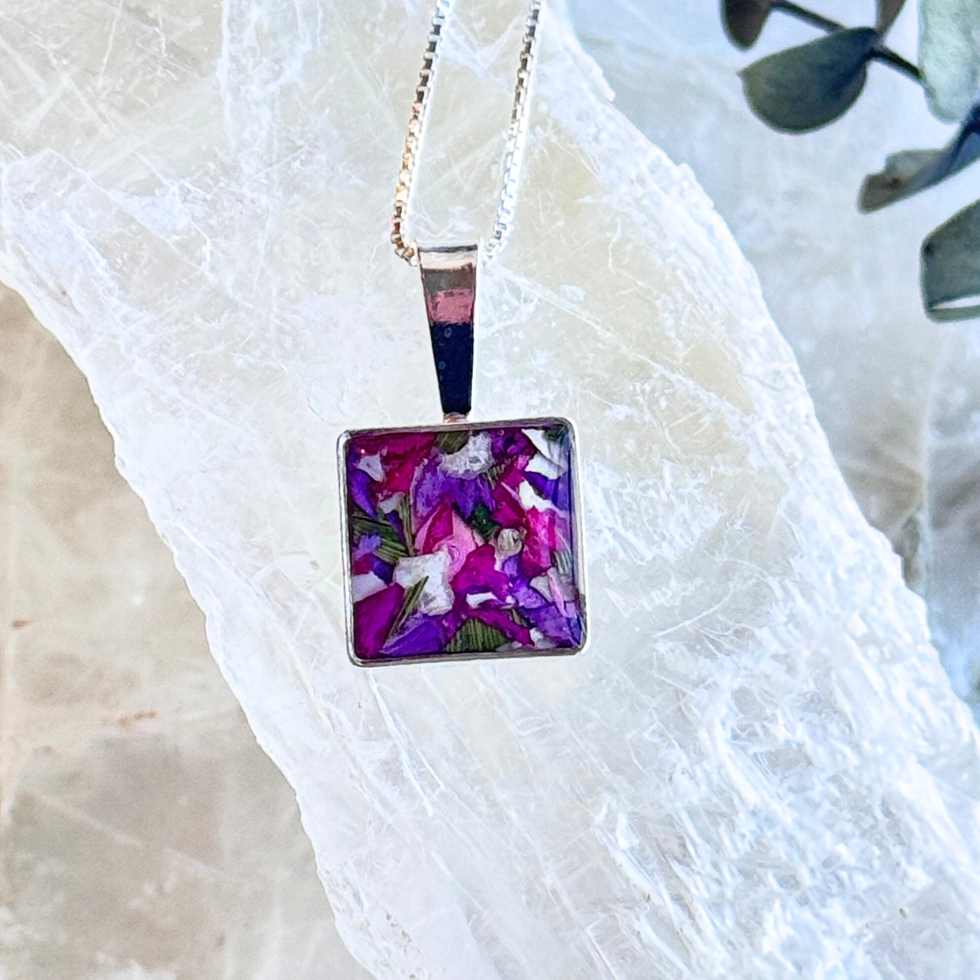 Cherished Square Pendant – Preserved Flower Memorial Jewelry