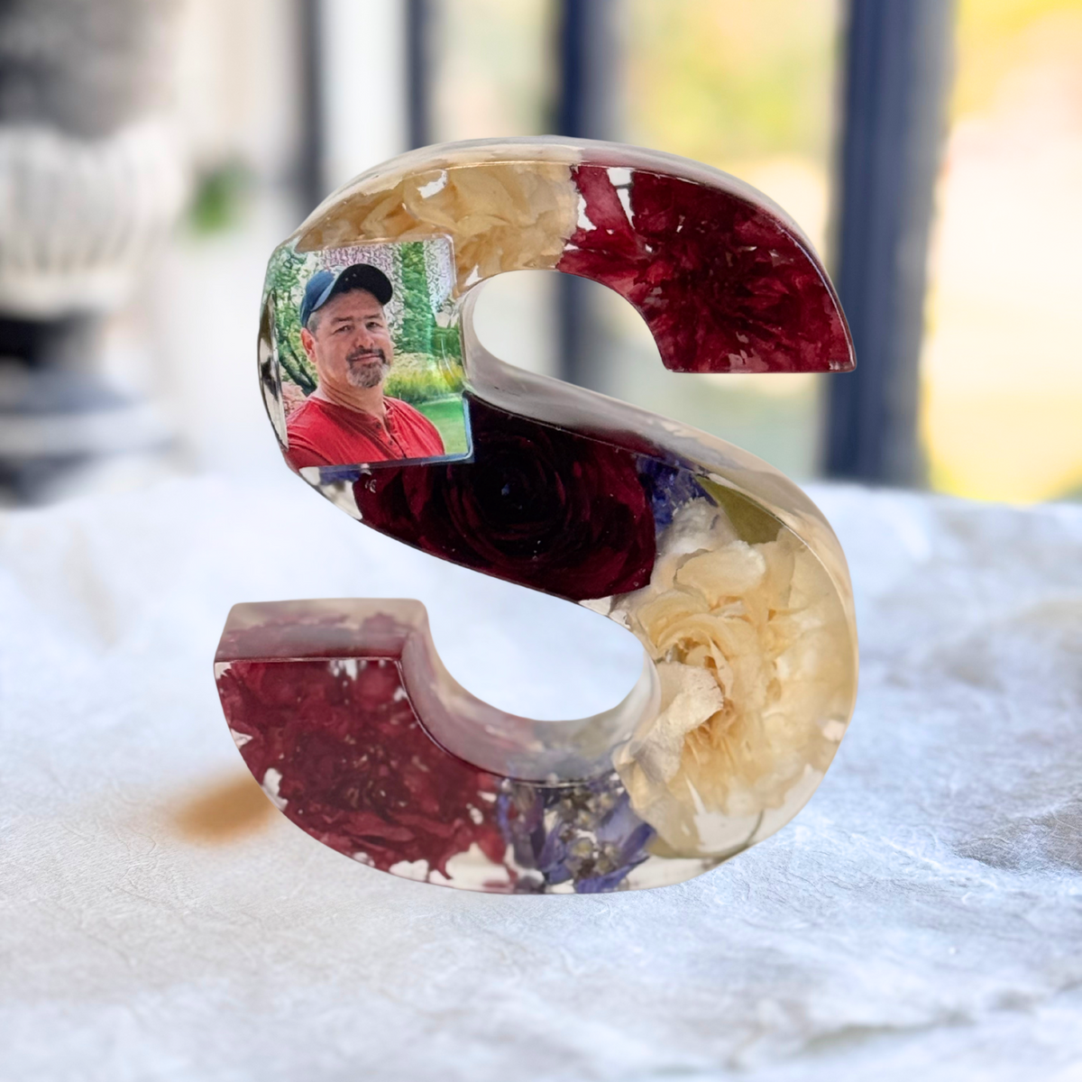 Large resin letter keepsake featuring preserved flowers and a photo in memory of a special dad, a custom floral tribute for remembrance and celebration.
