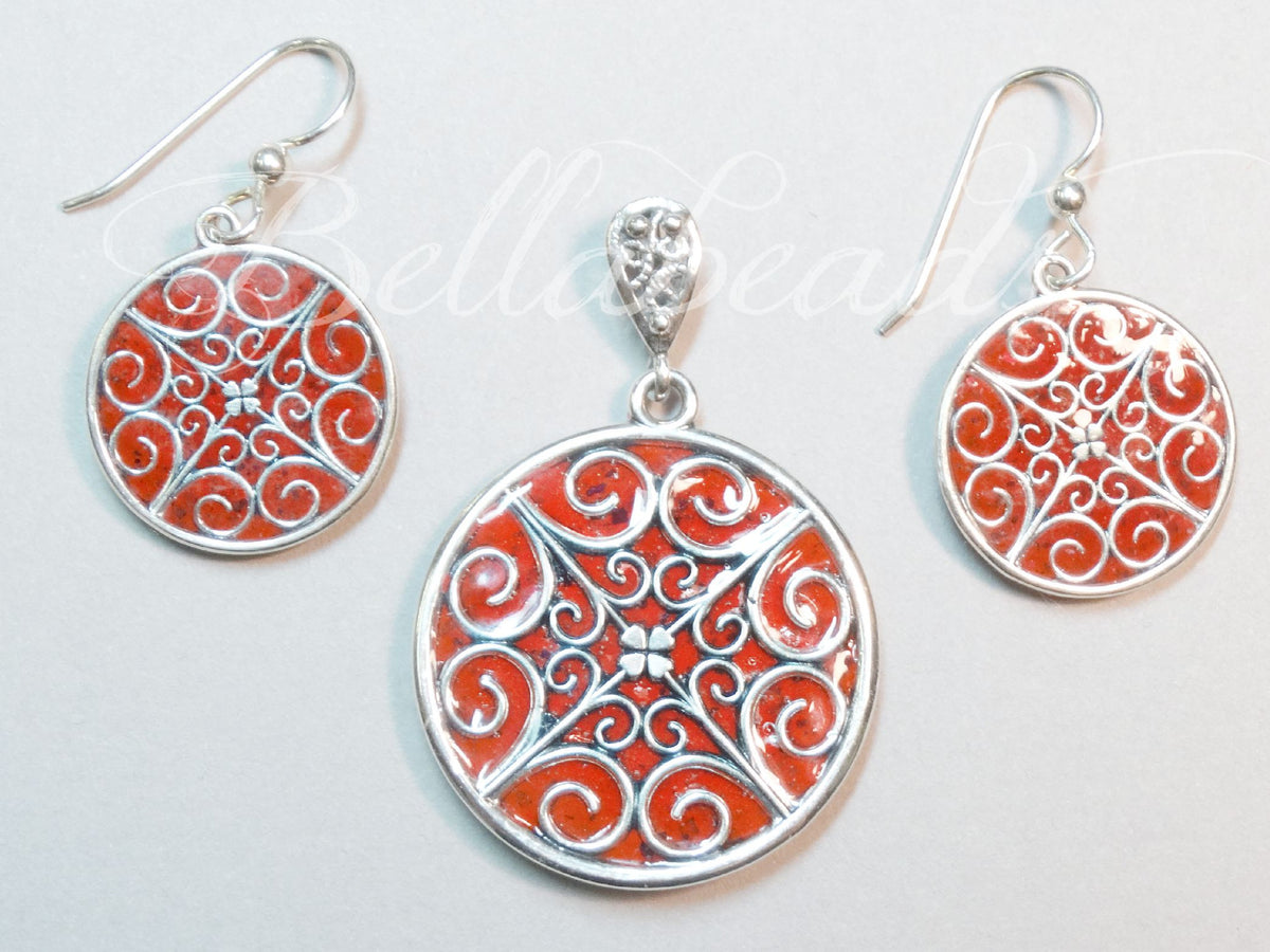 Memorial Jewelry made from Flower Petals, Filigree Circle Necklace Pendant 31mm