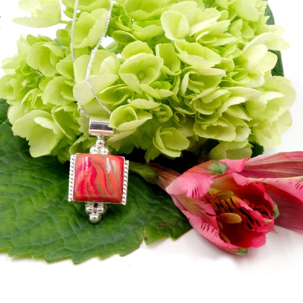 Astrid Pendant - Memorial