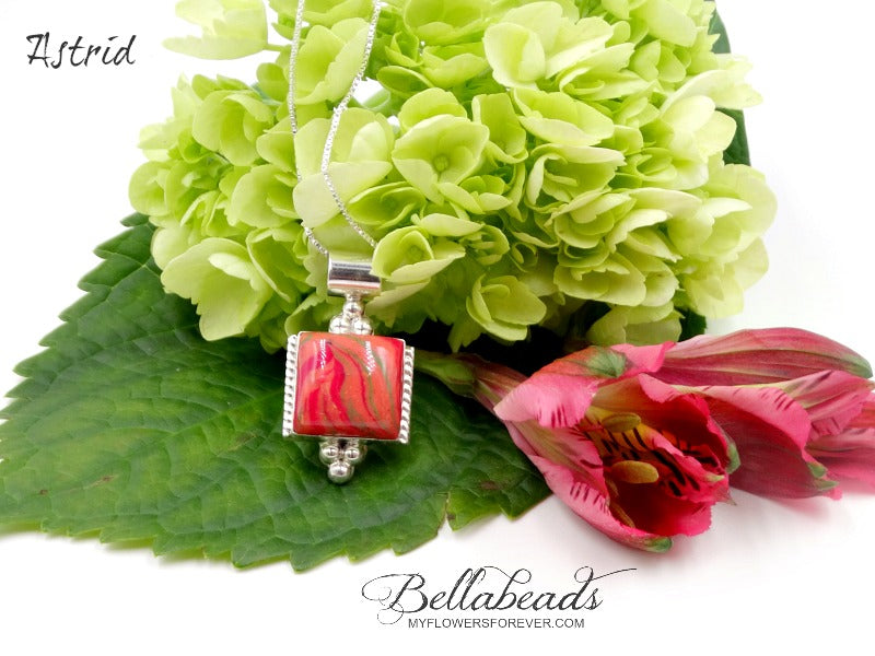 Astrid Pendant - Memorial